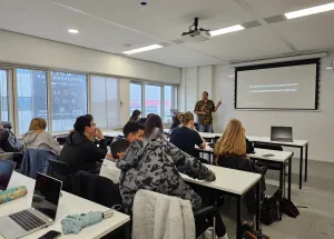 EBA Students in Amsterdam Explore City Marketing During Project Week 